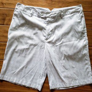 Men's Under Armour White & Gray Plaid Golf Short